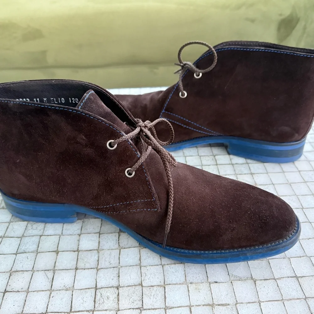 Donald J Pliner Italian crafted, pointed toe Chukka boots.